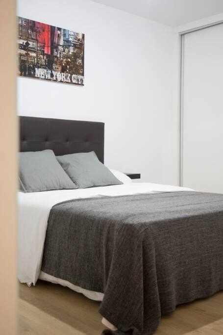 Apartamento Sotano En Gran Via Madrid Exterior photo