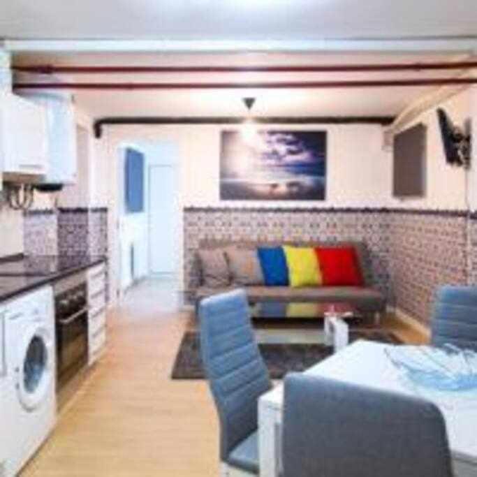Apartamento Sotano En Gran Via Madrid Exterior photo